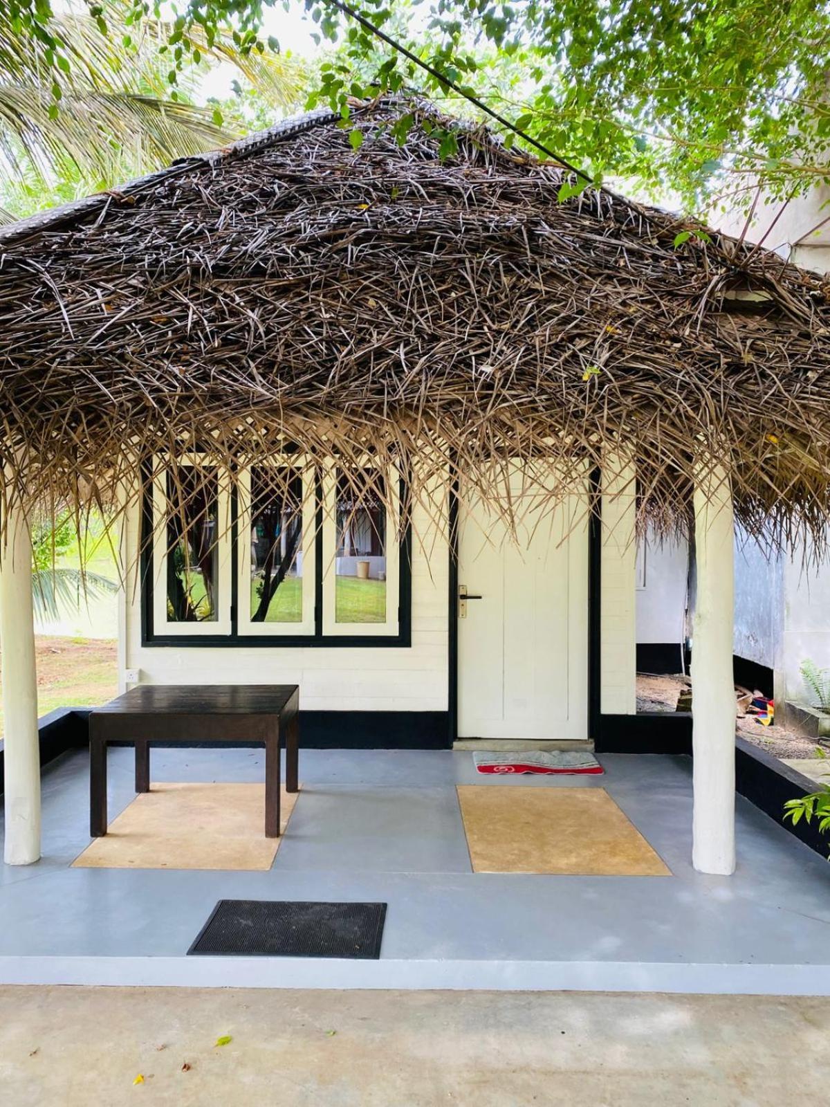Harmony Beach Resort Tangalle Exterior foto