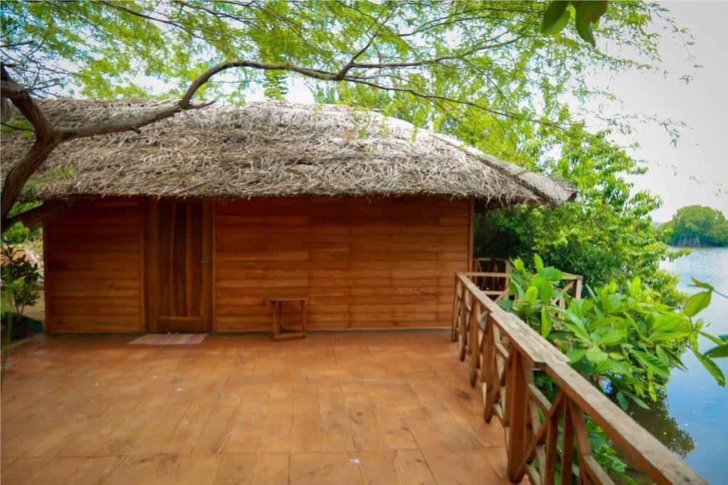 Harmony Beach Resort Tangalle Exterior foto